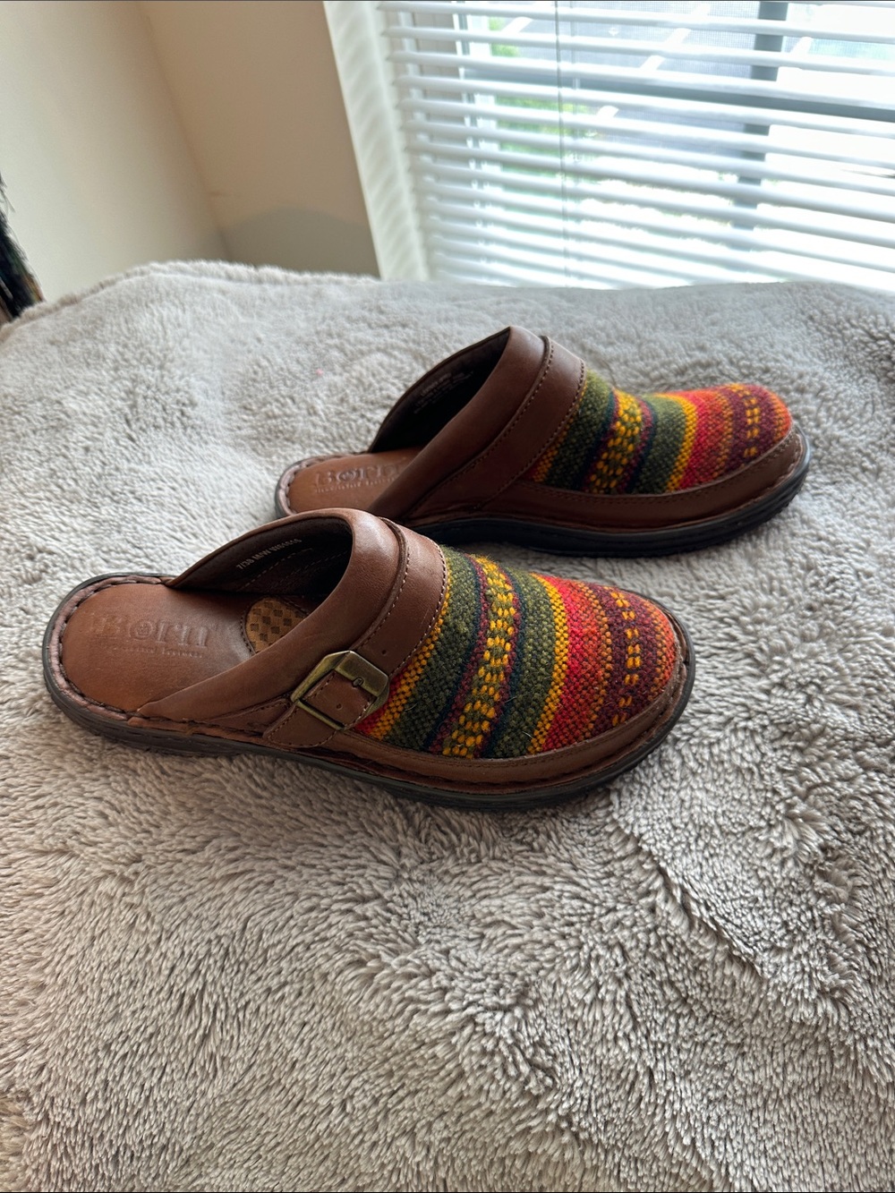 NWOT - Born Brown Leather & Multicolor Knit Slip-On Clogs - Picture 5 of 6